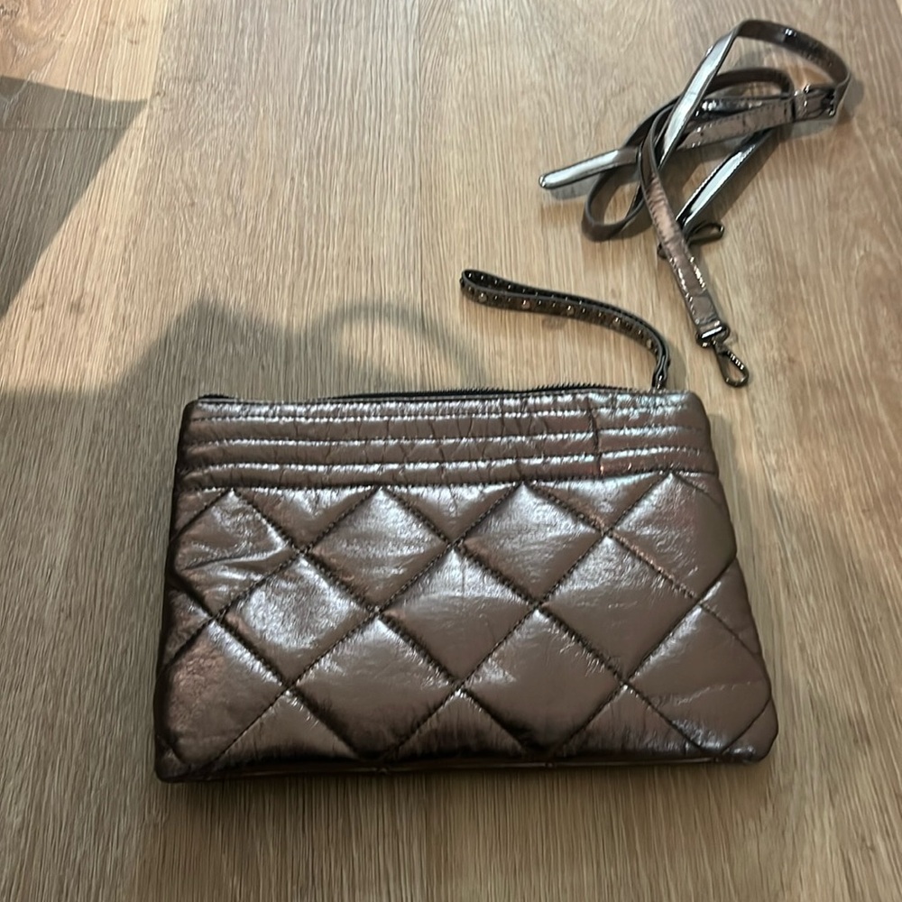 Metallic quilted crossbody with removable adjustable strap